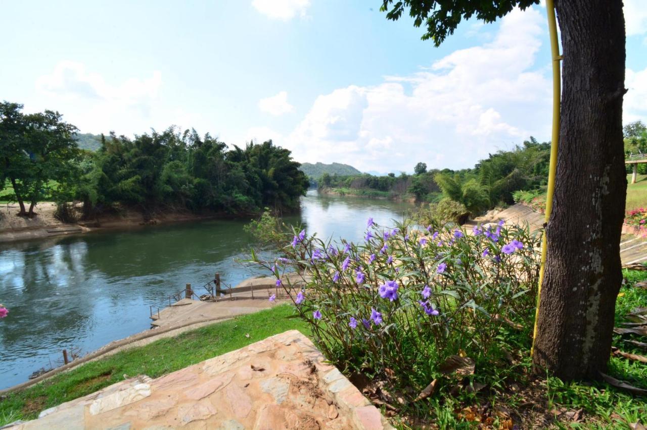 Bed and Breakfast Baan Wanwaree Kanchanaburi Zewnętrze zdjęcie