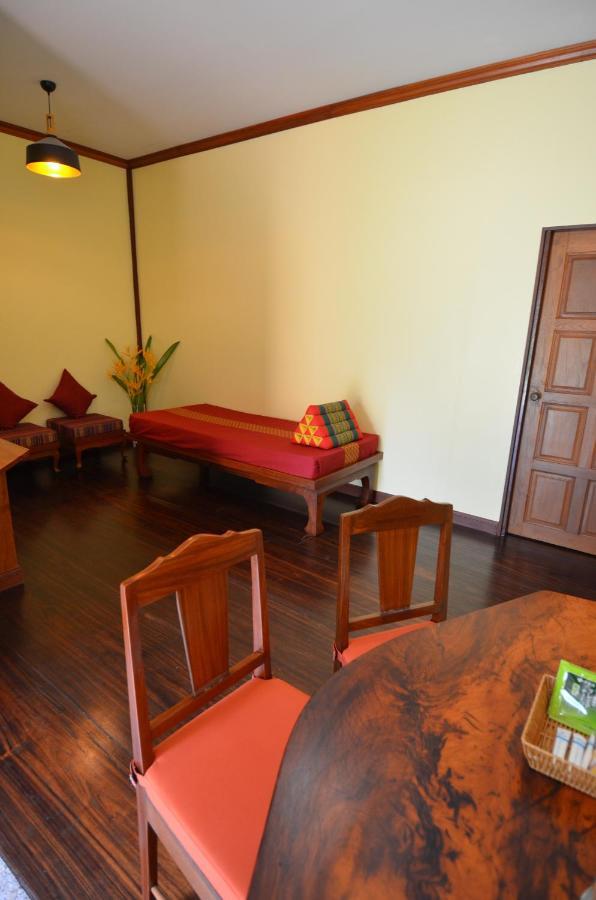 Bed and Breakfast Baan Wanwaree Kanchanaburi Zewnętrze zdjęcie